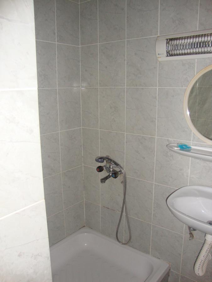 B&B Inex เนโกติน ภายนอก รูปภาพ
